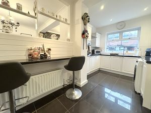 Photo 9- click for photo gallery